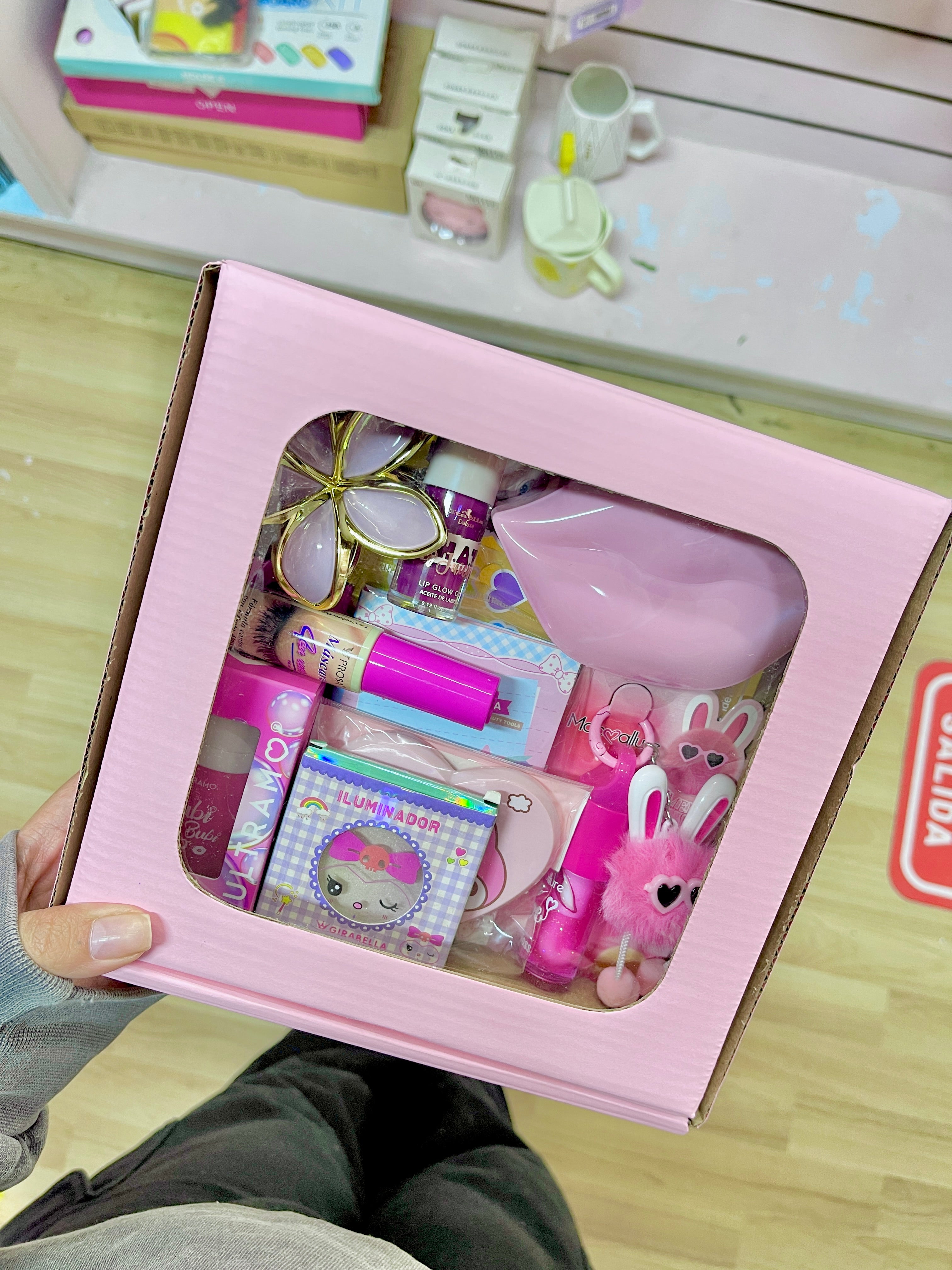 Cajita sorpresa de maquillaje